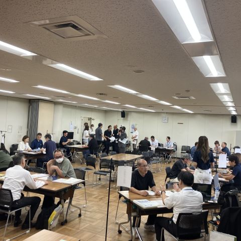 地域一帯で担い手確保へ。多摩支部が就職面接会を共催 アイキャッチ画像